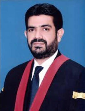 جسٹس چوہدری عبدالعزیز نے اپنے عہدے سے استعفیٰ دے دیا